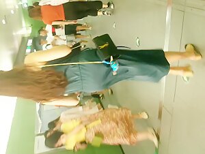 收缩成丁内的极品美眉长篇