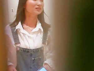 极品绿茶骚货外围女郎美女小姐姐商场女厕偷拍系列154-20200908_202152